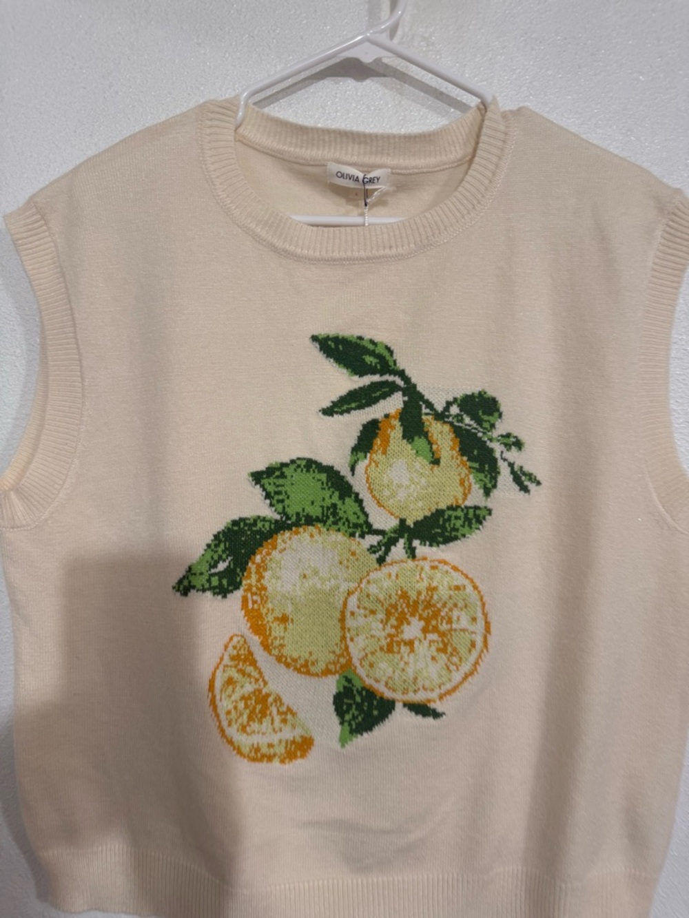 Olivia Grey Lemon print, top knit sz L cream - Picture 5 of 9